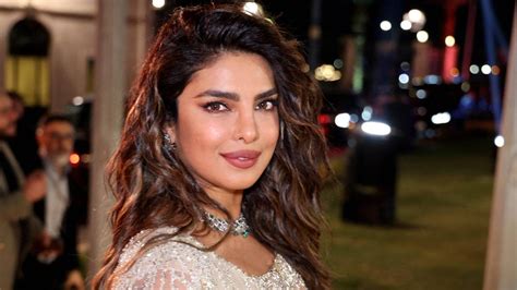 4 times Priyanka Chopra looked striking in a swimsuit